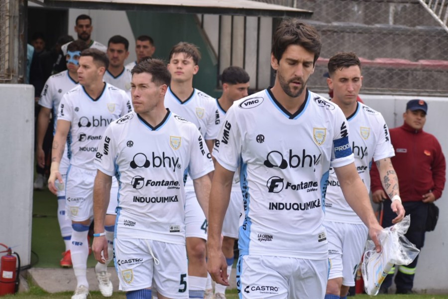 ALBERTENGO. / “La última imagen que tengo es que la pelota viene, voy a cabecear y de ahí siento como una especie de convulsión, porque se me puso dura la pierna izquierda".