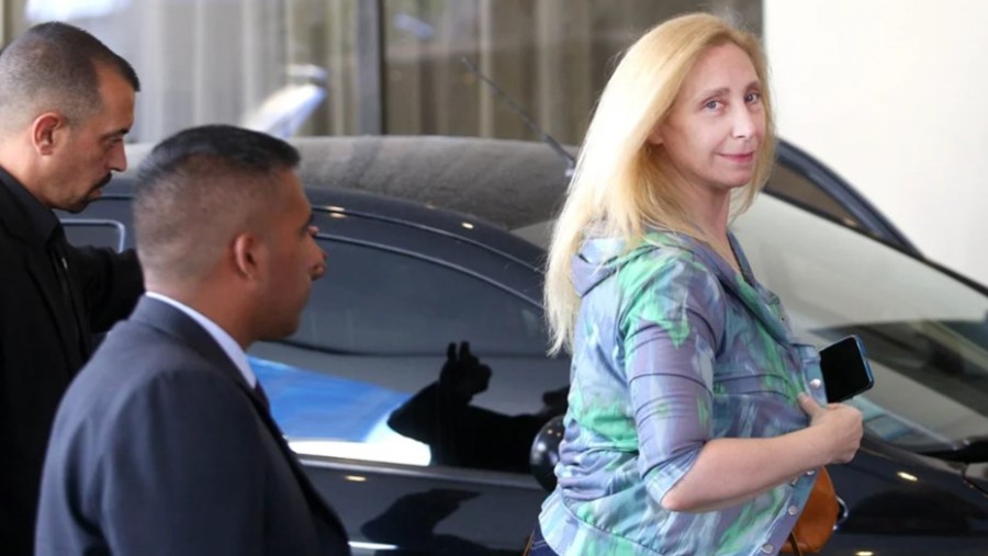 "CESE". El Gobierno denunció “espionaje ilegal” por la filtración de los audios de Karina Milei y consiguió que una cautelar para frenar nuevas difusiones.