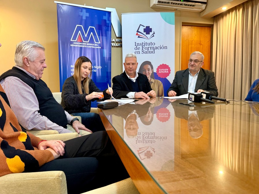 Senador Provincial Alcides Calvo.