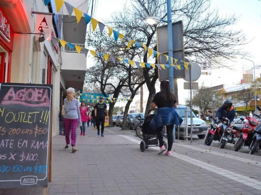 El Gobierno municipal avanza en un estudio integral del sector comercial.