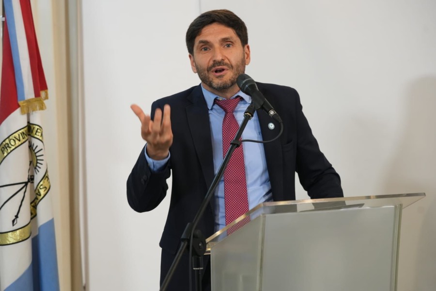 El gobernador Maximiliano Pullaro.