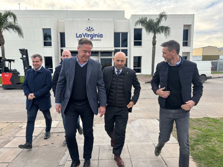 CIRCUITOS PRODUCTIVOS. El ministro de Desarrollo Productivo, Gustavo Puccini, estuvo recorriendo fábricas santafesinas junto a delegaciones extranjeras.