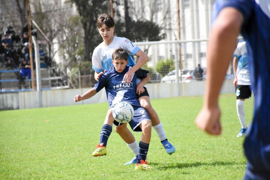 PUNTAJE PERFECTO. Los partidos se jugaron en la cancha auxiliar benhurense.