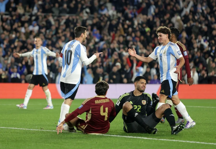 FESTEJOS. Argentina goleó a Venezuela.