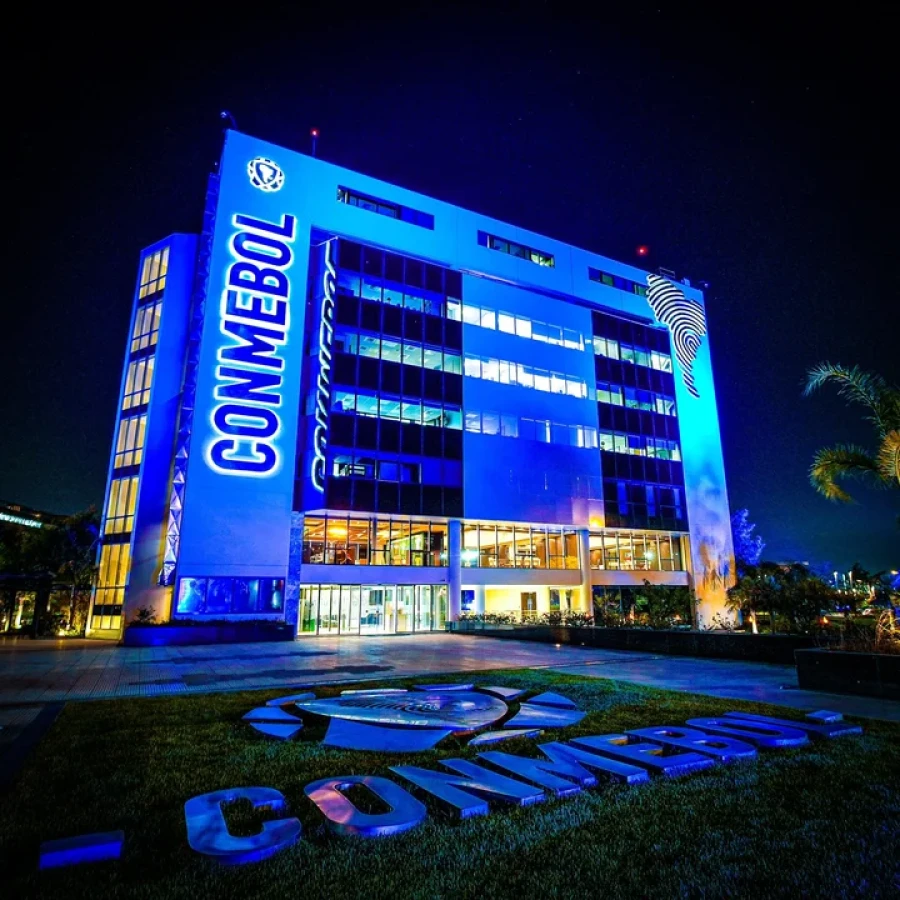 La sede de la Conmebol está en Luque, Paraguay.