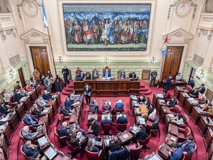 TRAS EL LARGO DEBATE. Este lunes se reúne en Rosario la Comisión Redactora, para dar forma final a la reformas incorporadas a la Carta Magna.
