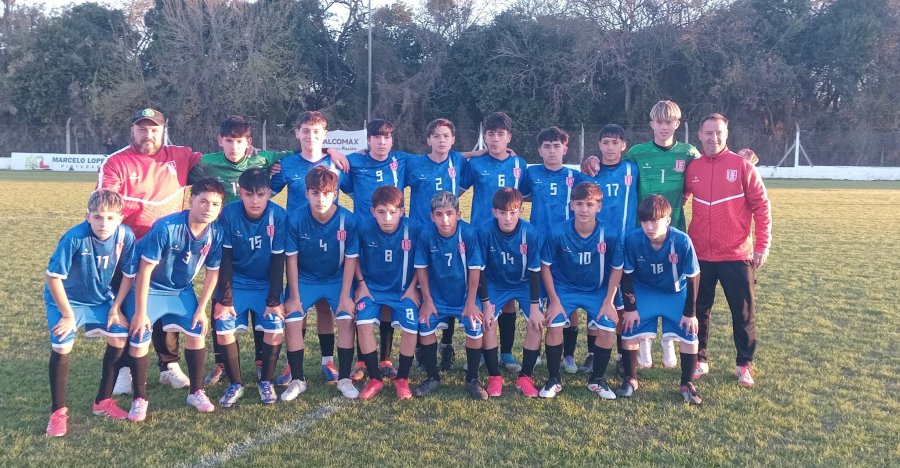 CAMPEONES. El Sub 13 le ganó a Rosario.