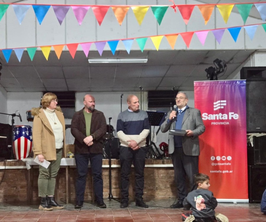 Calvo dirigiéndose a la concurrencia.