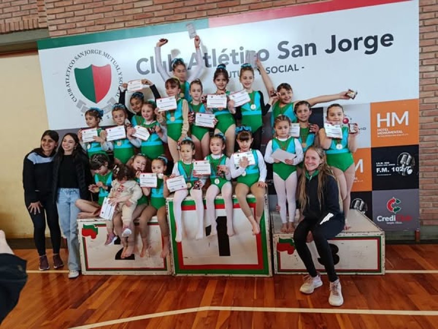 Las marijuanenses en San Jorge.