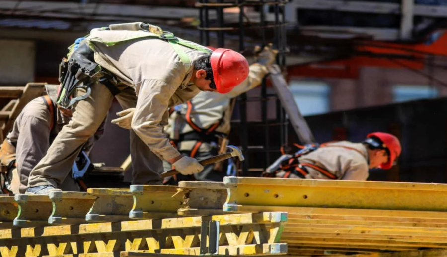 La construcción sigue siendo uno de los sectores más afectados por la caída de empleo.
