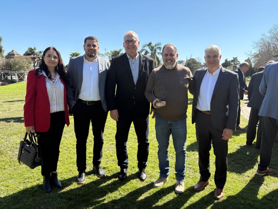 Los rafaelinos Patricia Imoberdorf, Iv&aacute;n Acosta, Gabriel Corrado, Fernando Vaquero y Mauricio Rizzotto.