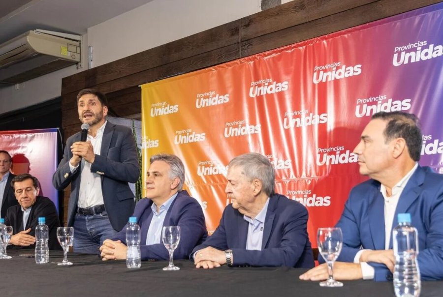 REFERENTES. Los gobernadores de Provincias Unidas, entre ellos el santafesino Maximiliano Pullaro, hicieron una demostración de fuerza en Córdoba.