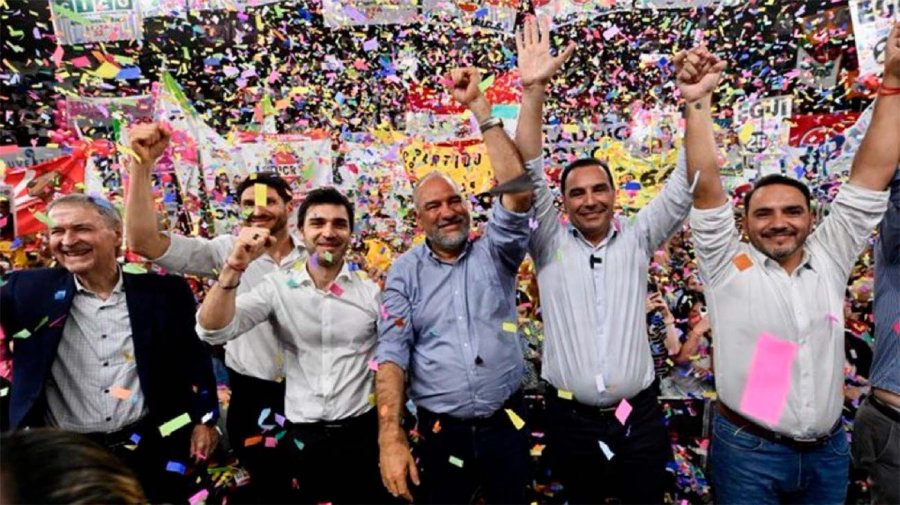 TODOS JUNTOS. Los seis gobernadores de Provincias Unidas que realizaron su presentación formal en Rio Cuarto.