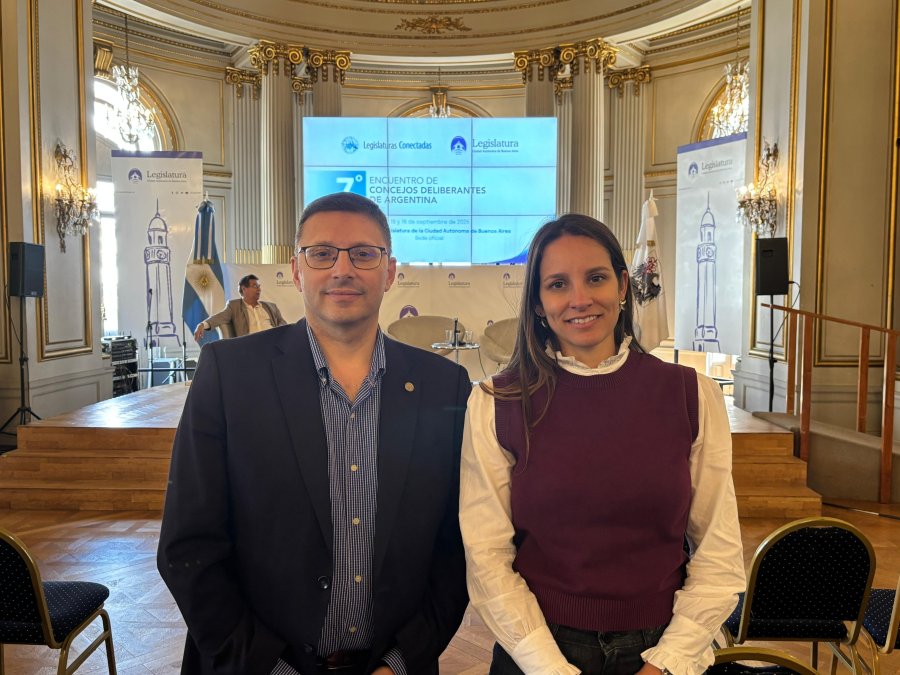 EN BUENOS AIRES. Mársico y Paz Caruso durante la actividad que es organizada por “Legislaturas Conectadas”.
