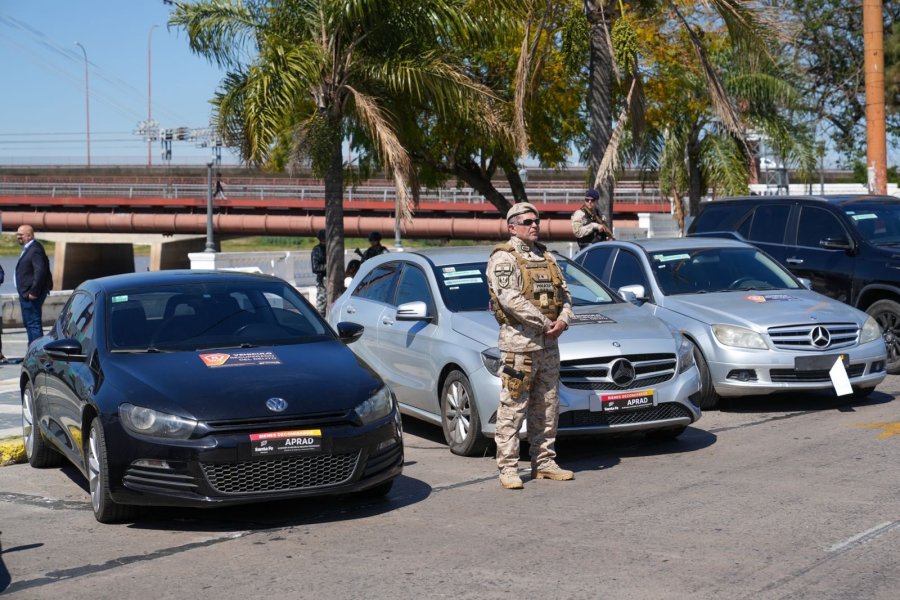 Se exhibieron los vehículos en la Costanera de Santa Fe.