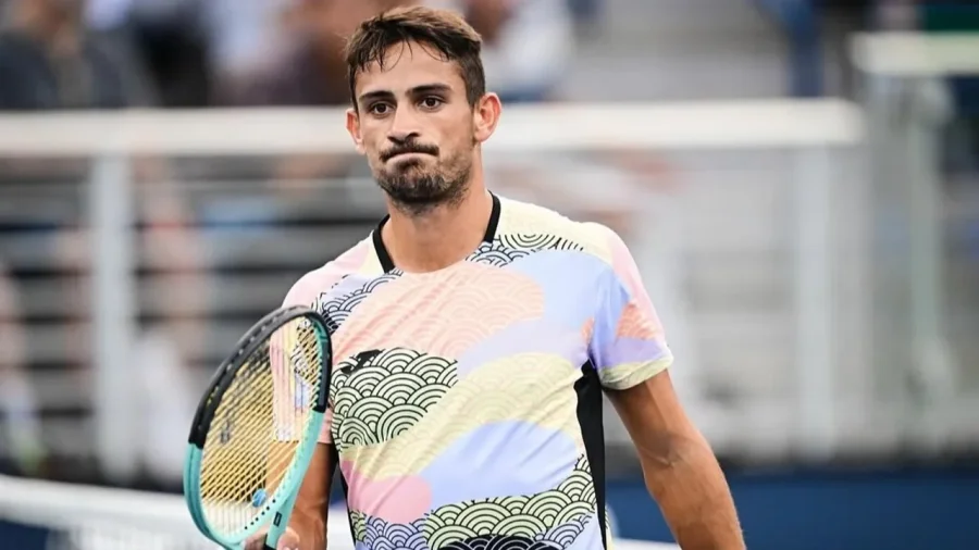 Navone sufrió una dura remontada y quedó eliminado en Hangzhou.