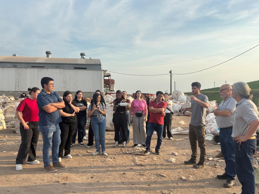 La actividad estuvo a cargo de Francisco Pereyra, coordinador de Servicios Públicos y Ambiente, acompañado por personal del Complejo.