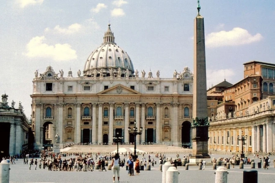 BASÍLICA DE SAN PEDRO. Vista panorámica.