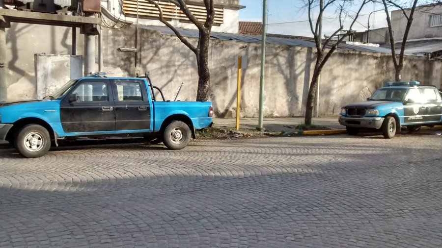 DESPLIEGUE POLICIAL. Lo hubo fuera del edificio.