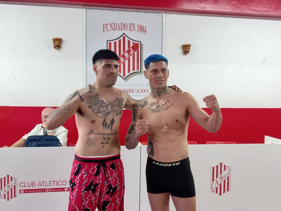 PROTAGONISTAS. Tras el pesaje, el rafaelino y su oponente paraguayo.