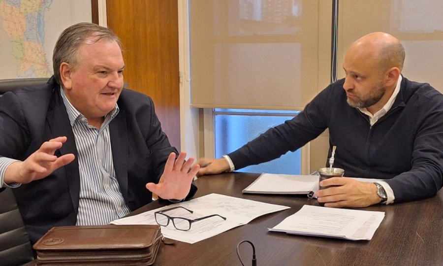 Felipe Michlig y Gustavo Puccini durante el encuentro.