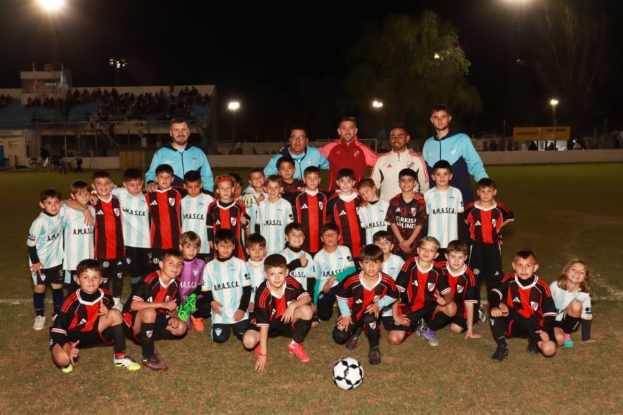 Categoría 17 del Argentino Fútbol Club y sus similares del Club Atlético River Plate.