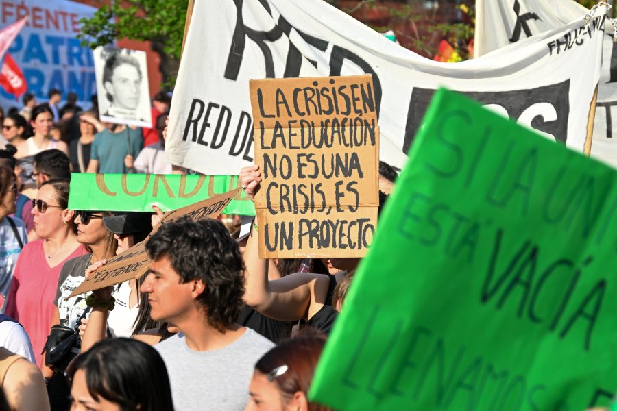 GASTO PUBLICO. Se trata de un proceso que como contracara trae recesión y una caída de los ingresos del Estado.