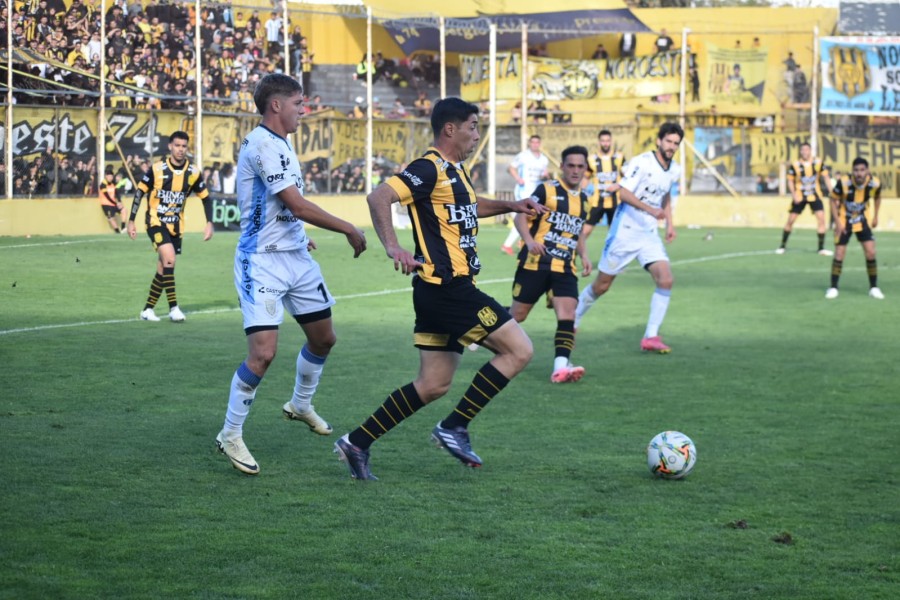 ATLÉTICO DE RAFAELA Y OLIMPO DE BAHÍA BLANCA IGUALARON 0 A 0