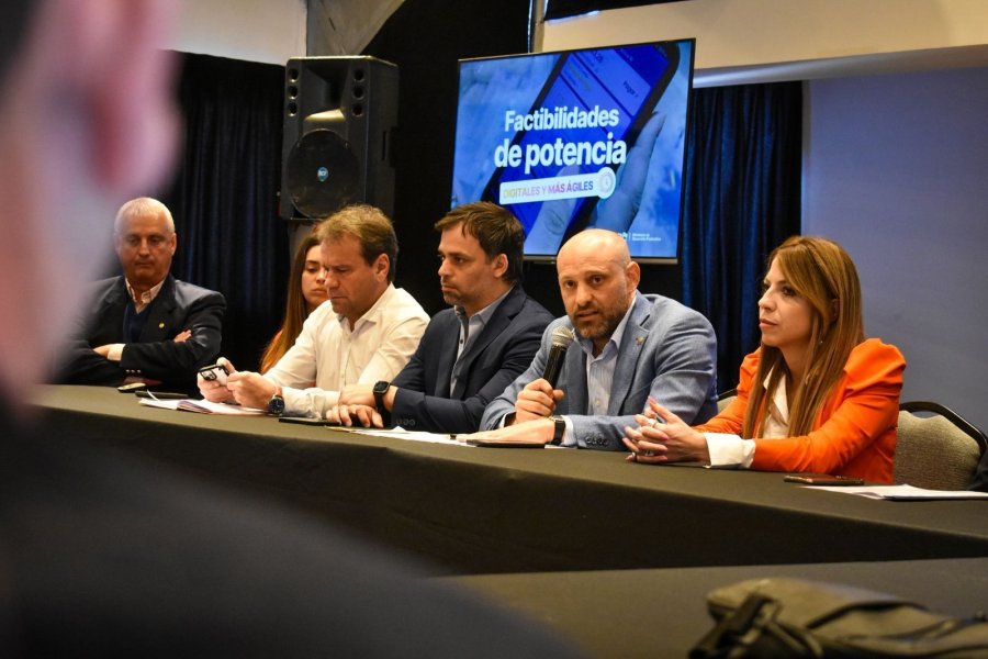 REUNION DE TRABAJO. La medida permite que las factibilidades de hasta 300 kw deberán resolverse en un plazo de hasta 15 días, como máximo, contra los 2 y 9 meses que demora actualmente.