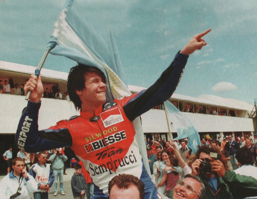 El ex piloto comenzó su carrera a los 11 años, compitiendo en circuitos de mini-motos en Rafaela.