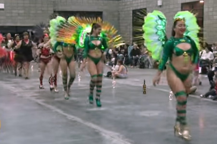 Itaivi Sambando en plena presentación.