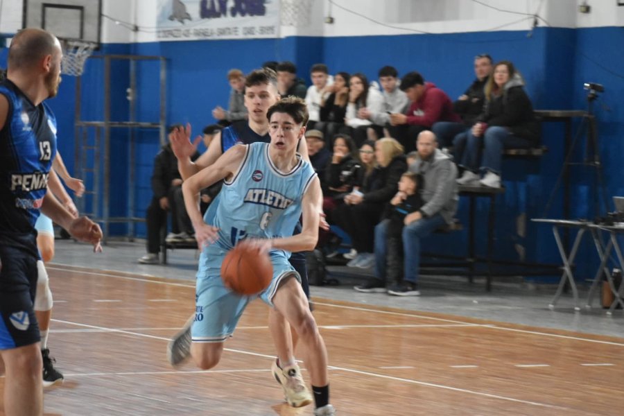 VA POR LA PUNTA. Atlético buscara ganar para alcanzar a Unión, que tiene libre en el Pre Federal.