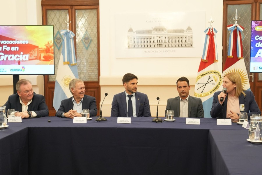 El acuerdo fue celebrado junto al ex gobernador de Córdoba, Juan Schiaretti.