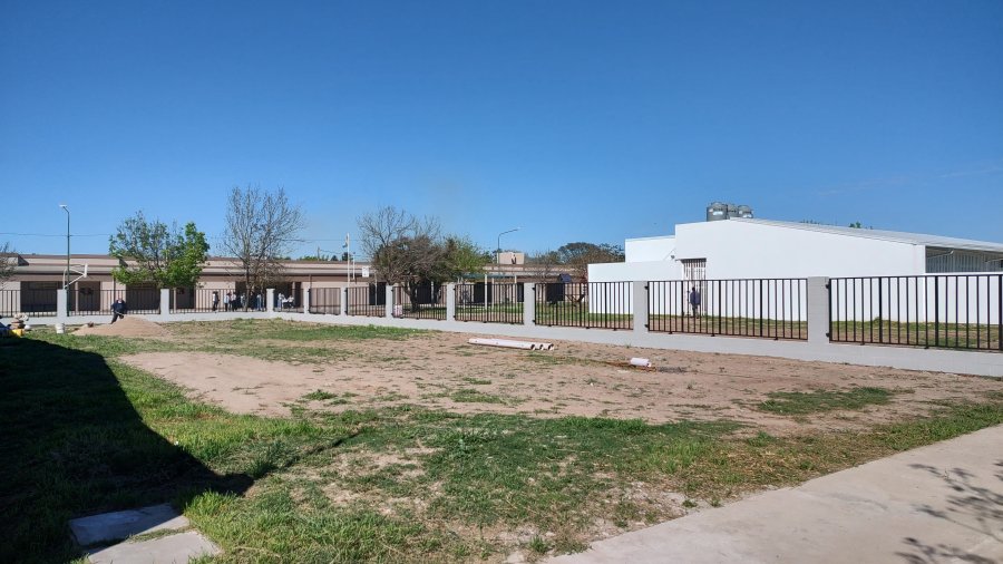 Las obras aportan seguridad y mejoran el aspecto edilicio del establecimiento.