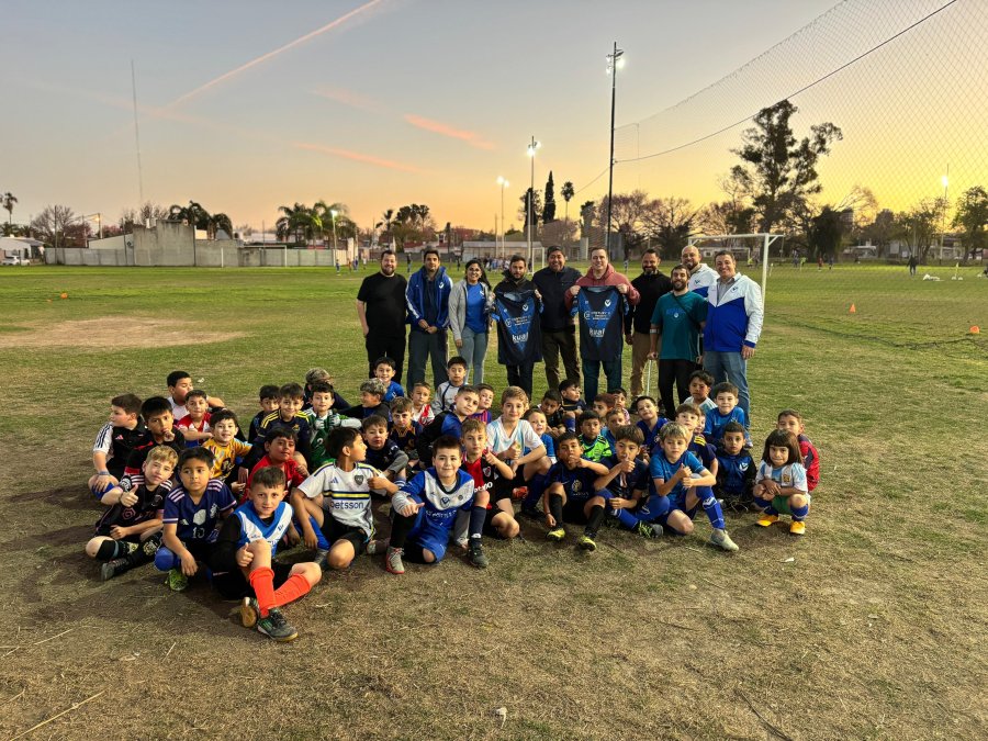 EN PEÑAROL. Un momento junto a los deportistas.