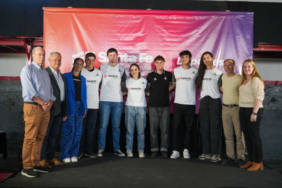 SUBSIDIOS. Los atletas y entrenadores del centro norte provincial que recibieron distinciones por logros deportivos alcanzados durante el 2024.