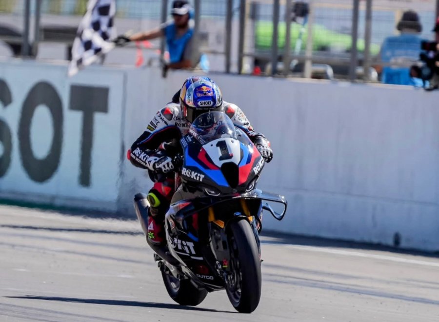 Toprak Razgatlioglu venció en una espectacular carrera en Aragón.