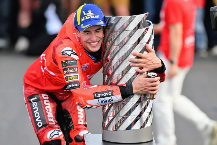 Marc Márquez sumó una nueva plaqueta al trofeo en Japón.