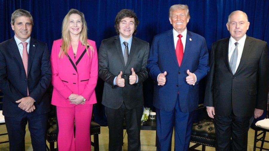 CRITICAS. La Casa Rosada busca vincularlas contra un nuevo endeudamiento para el país y vincularlas directamente con los comicios legislativos del 26 de octubre.