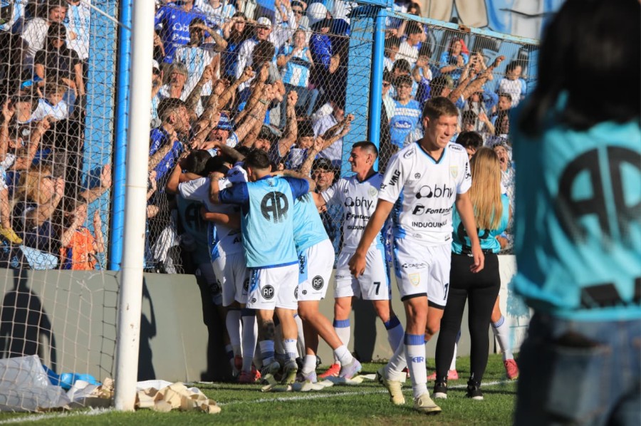 ATLÉTICO DE RAFAELA SIGUE ILUSIONADO Y QUEDÓ A TRES PARTIDOS DEL ASCENSO