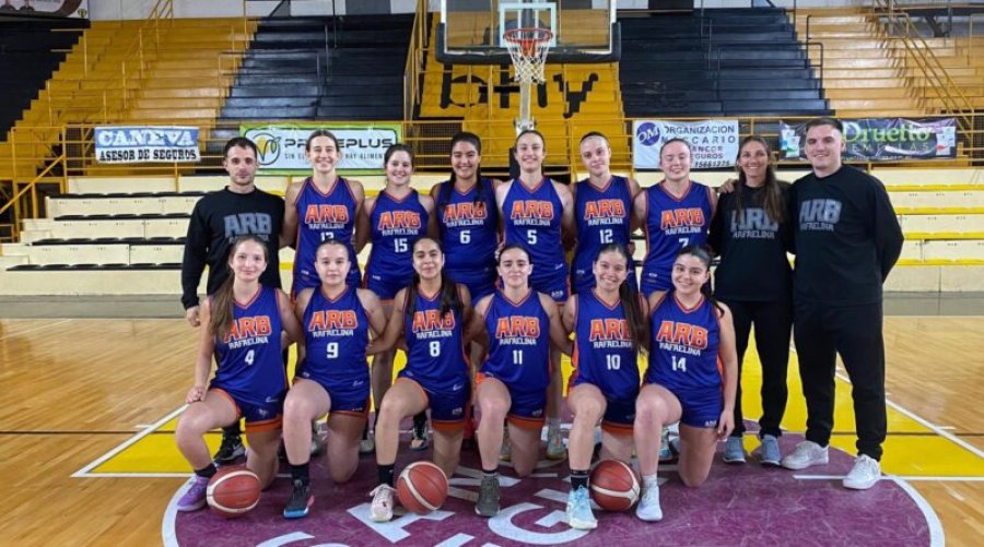 CERCA DEL PODIO. El equipo anfitrión.