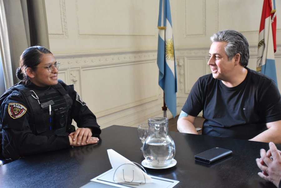 ENCUENTRO.  El ministro destacó que la intervención respetó el protocolo y representa un salto en el uso de armamento no letal.