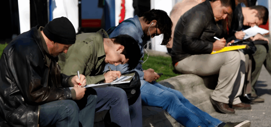 AUMENTO DEL DESEMPLEO. La crisis económica se refleja en la necesidad de que cada vez más personas tengan que recurrir a más de un empleo.