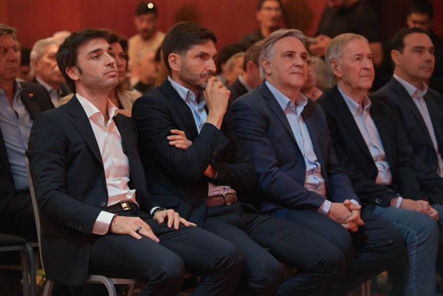 La coalici&oacute;n reclam&oacute; la eliminaci&oacute;n del sobrearancel que Estados Unidos impone al aluminio argentino y se mostr&oacute; como opci&oacute;n federal de cara a las elecciones del 26 de octubre. (SCS)