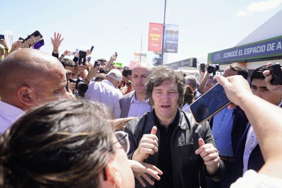 DESEMBARCO. El presidente Javier Milei visitará este sábado las provincias de Santa Fe y Entre Rios para apuntalar la campaña electoral.