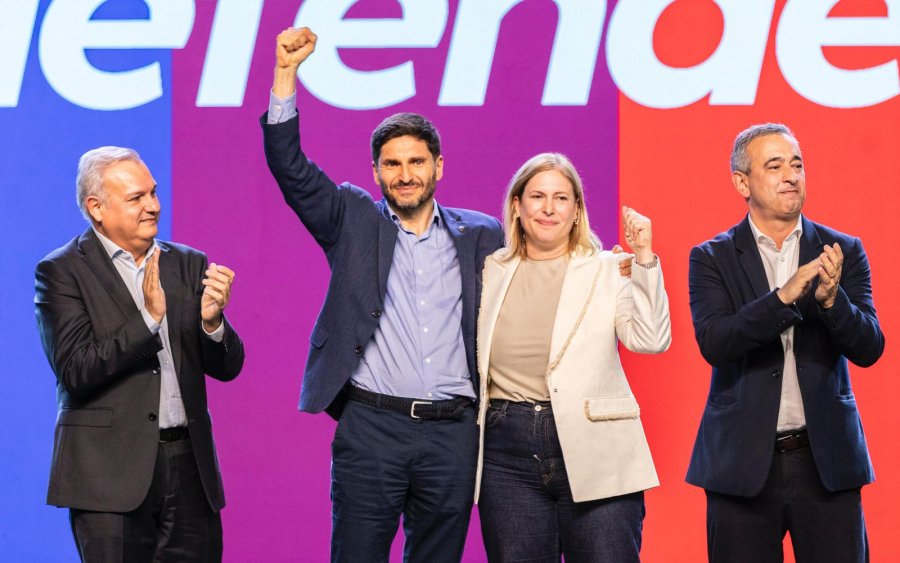 Gisela Scaglia y Pablo Far&iacute;as, candidatos a diputados nacionales por Provincias Unidas, junto al gobernador Maximiliano Pullaro y el intendente de Rosario, Pablo Javkin.