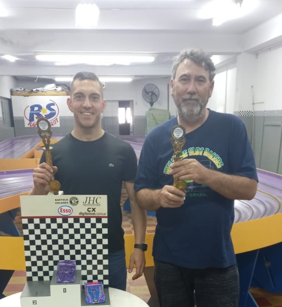 LOCALES. Cristian Vaira (campeón) y José Foti (subcampeón) del torneo local Sport Blindado.
