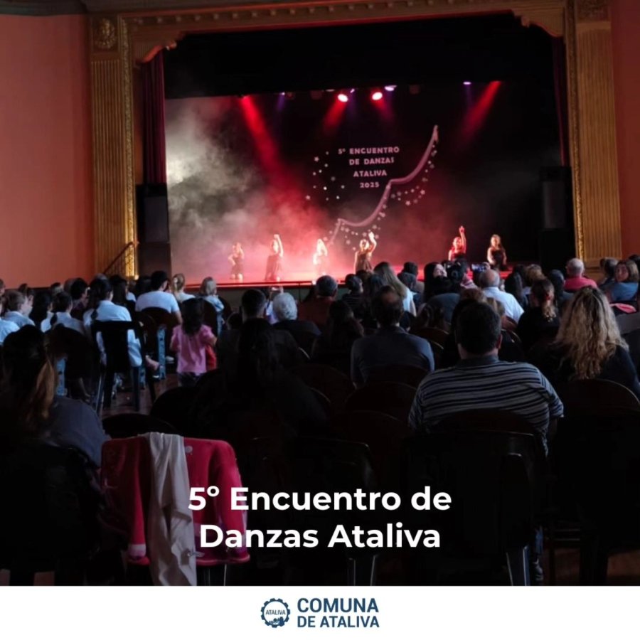 Vista general de la sala colmada.