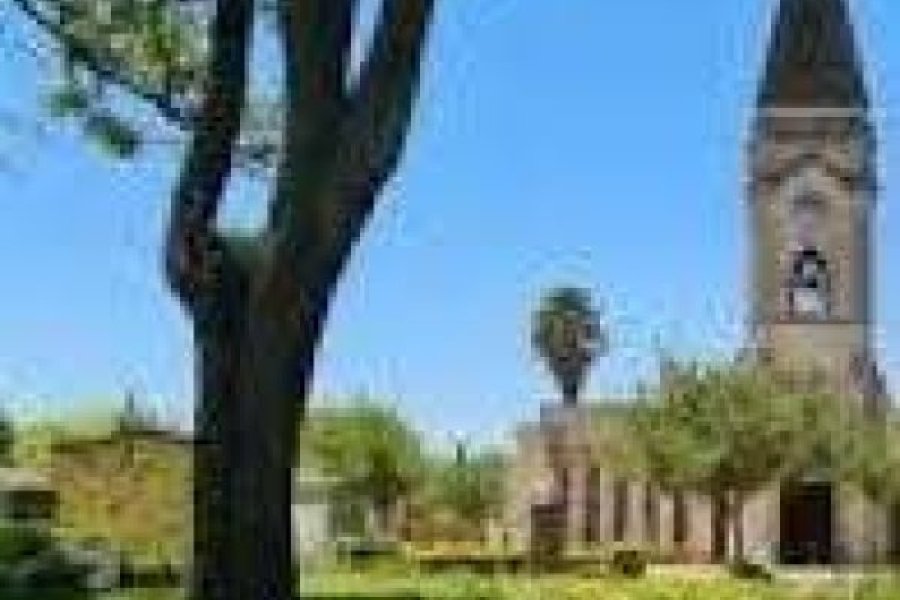 Templo parroquial clucellense.