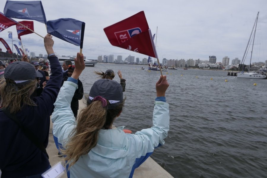 Vada arribo está envuelto en alegría y emoción.